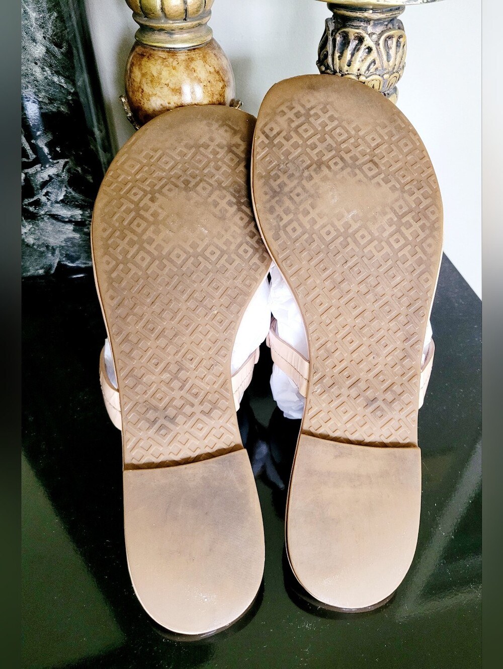 Tory Burch Miller Patent Leather Thong Sandals in MakeUp/Nude US 9 - Picture 10 of 16
